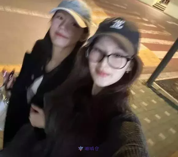 TWICE Sana和(G)I-DLE曹薇娟享受周末约会!近况成为话题 TWICE Sana和(G)I-DLE曹薇娟享受周末约会!近况成为话题