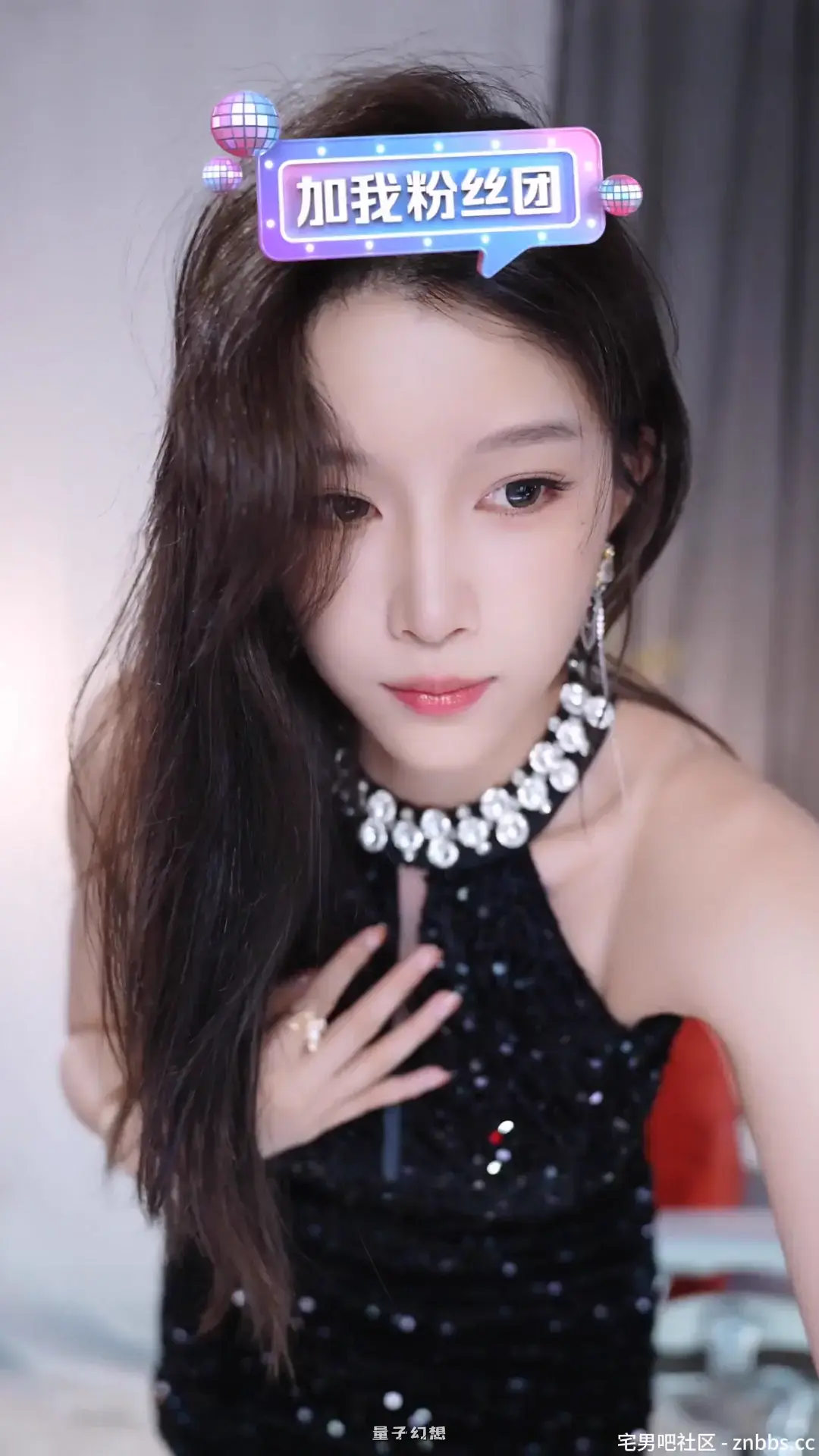 抖音萌七啊丶2025年 热舞视频合集[33V/7.02G]