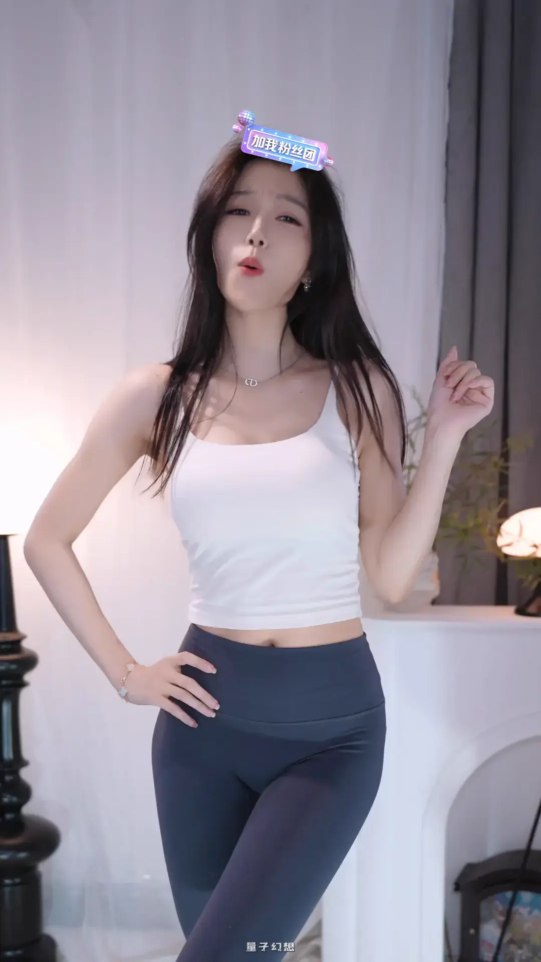 抖音萌七啊丶2025年 热舞视频合集[33V/7.02G]