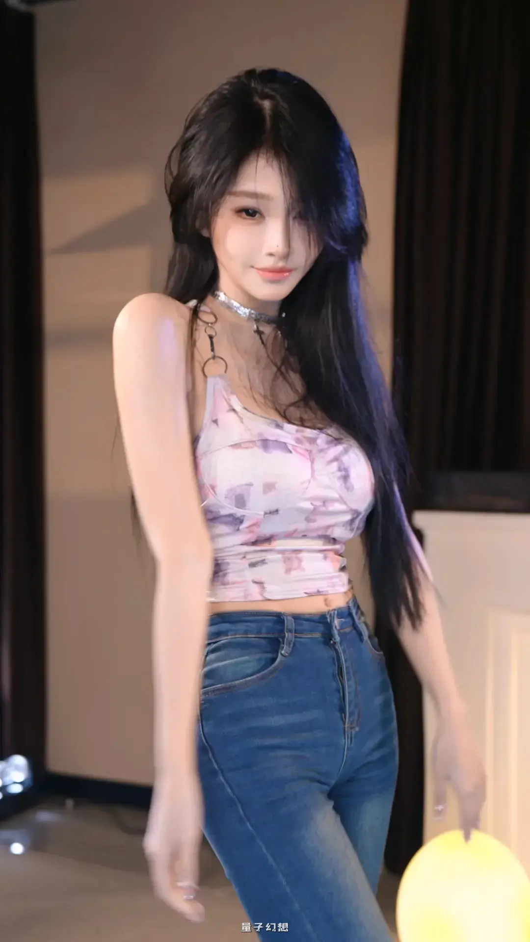 抖音vivi小小酥 2025年 热舞视频合集[56V/18.4G]