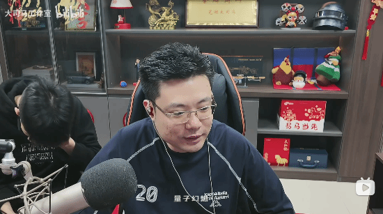 粉丝发黑丝照想走大司马后门！遭严词拒绝